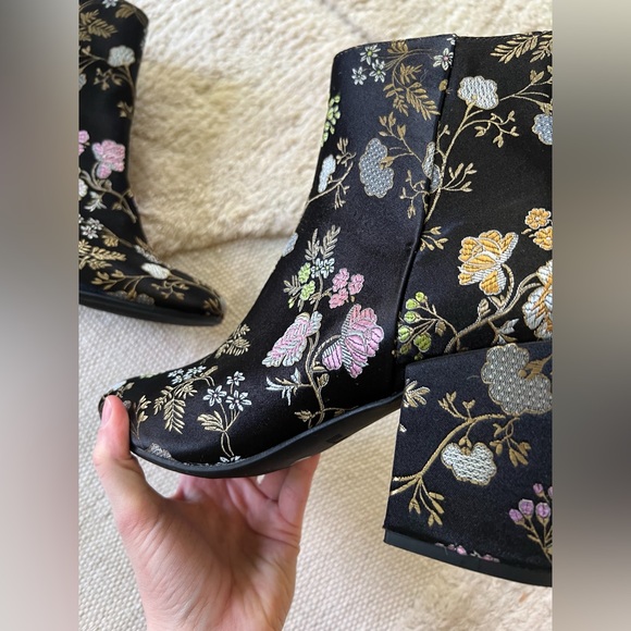 Anthropologie Bar III Heeled Black Brocade Ankle Boots Booties Floral Satin 9 10 - Picture 12 of 14